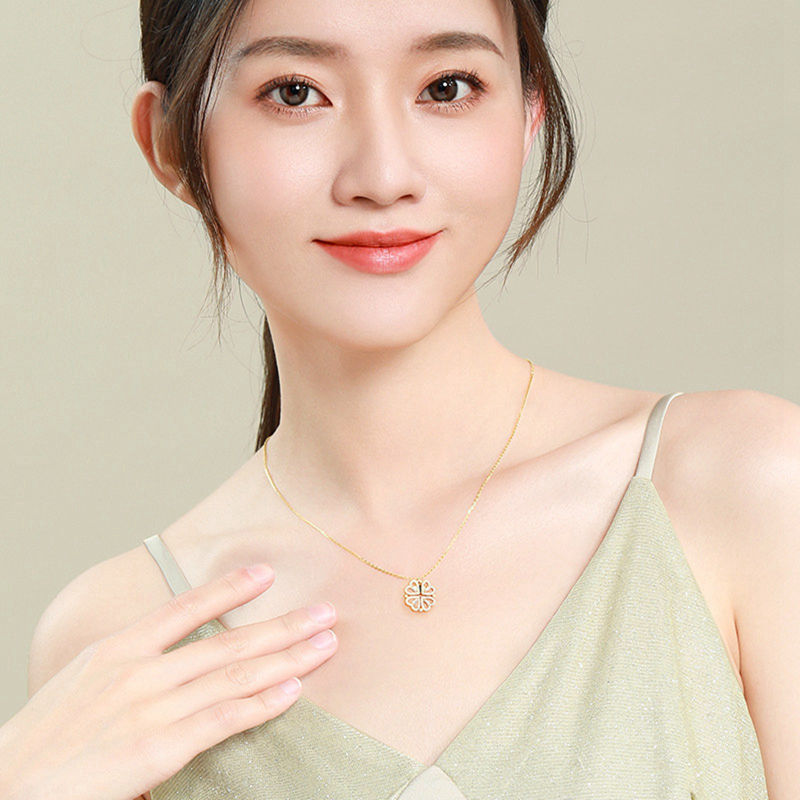Gold magnetic four leaf clover heart necklace
