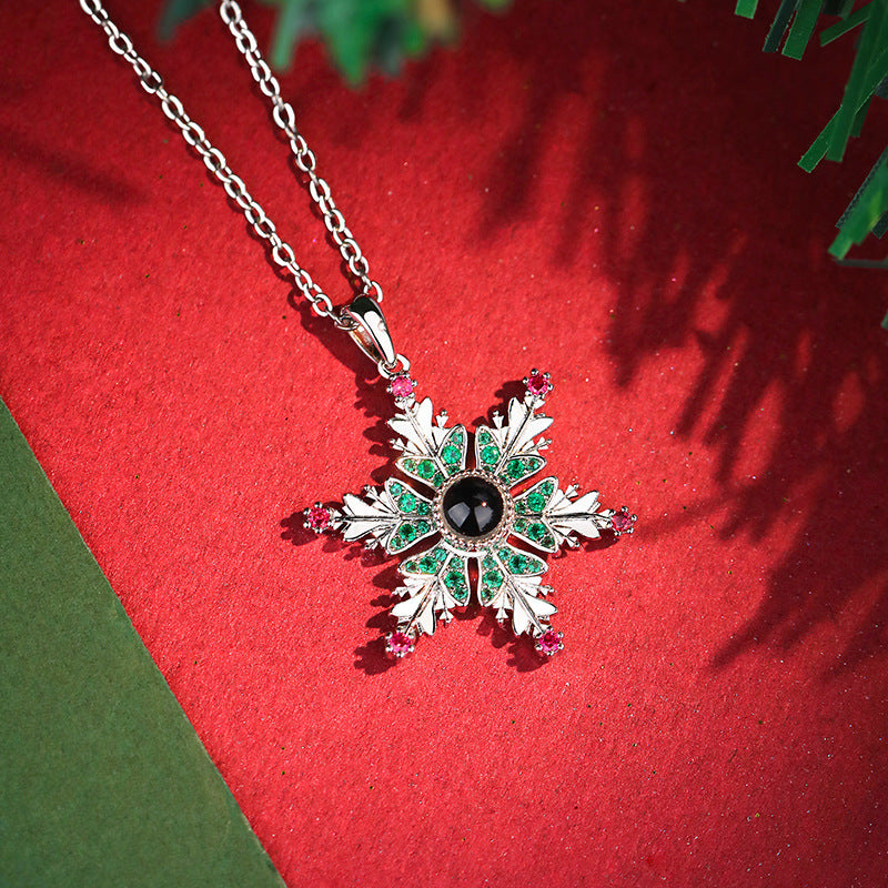 Zircon snowflake projection necklace for Christmas