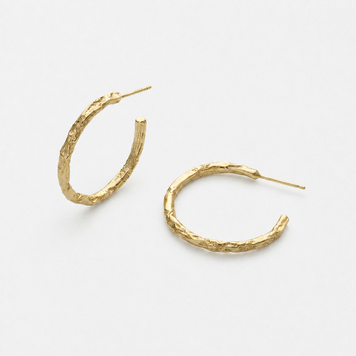 Women's Medium Textured Hoop Earrings in 14K Gold Plate