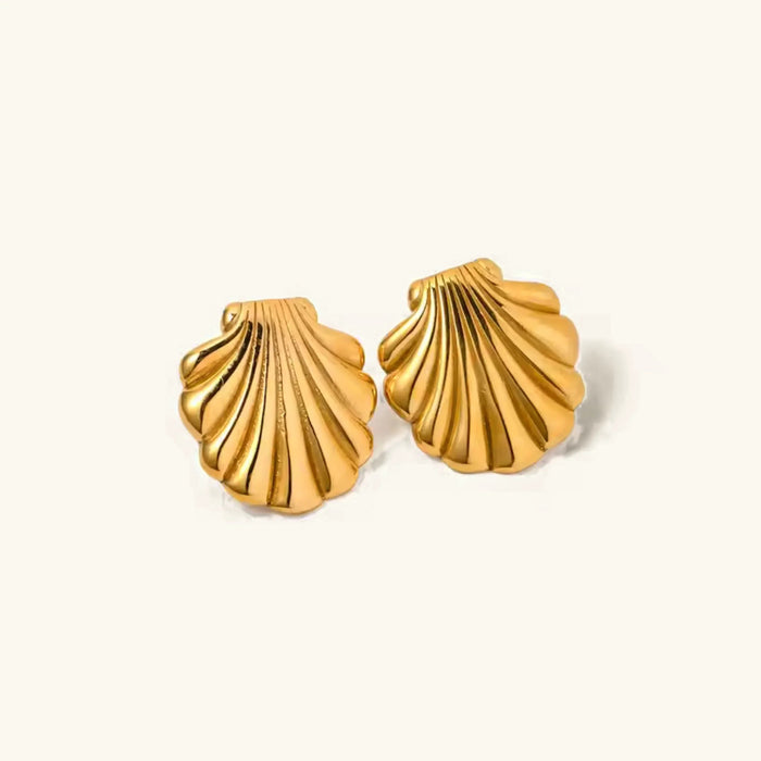 Women's Seashell Stud Earrings Ridged Design Gold-Tone